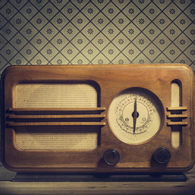 Vieille Radio [Depositphotos]