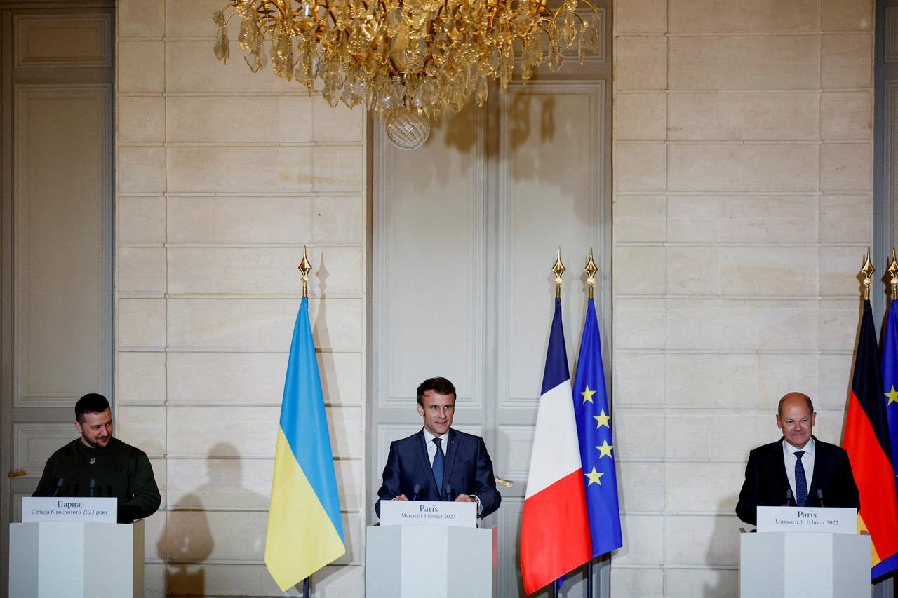 Volodymyr Zelensky est arrivé à Paris pour sa rencontre avec Emmanuel Macron et Olaf Scholz. [AFP - Sarah Meyssonnier]