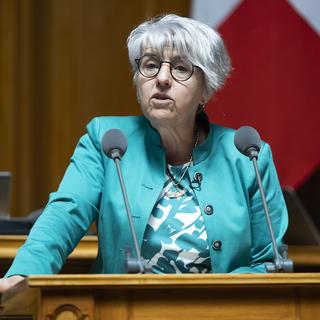 La conseillère fédérale Elisabeth Baume-Schneider ne souhaite pas de centralisation pour le traitement de l'asile. [keystone - Peter Klaunzer]
