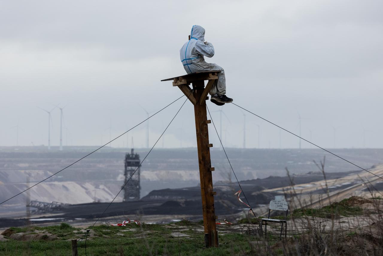 La mine à ciel ouvert de lignite de Garzweiler est aux portes de Lützerath. [Keystone - Rolf Vennenbernd]