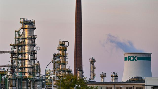 La raffinerie PCK de Schwedt, au nord-est de Berlin, ne peut fonctionner qu'avec du pétrole russe. [Keystone/DPA - Patrick Pleul]