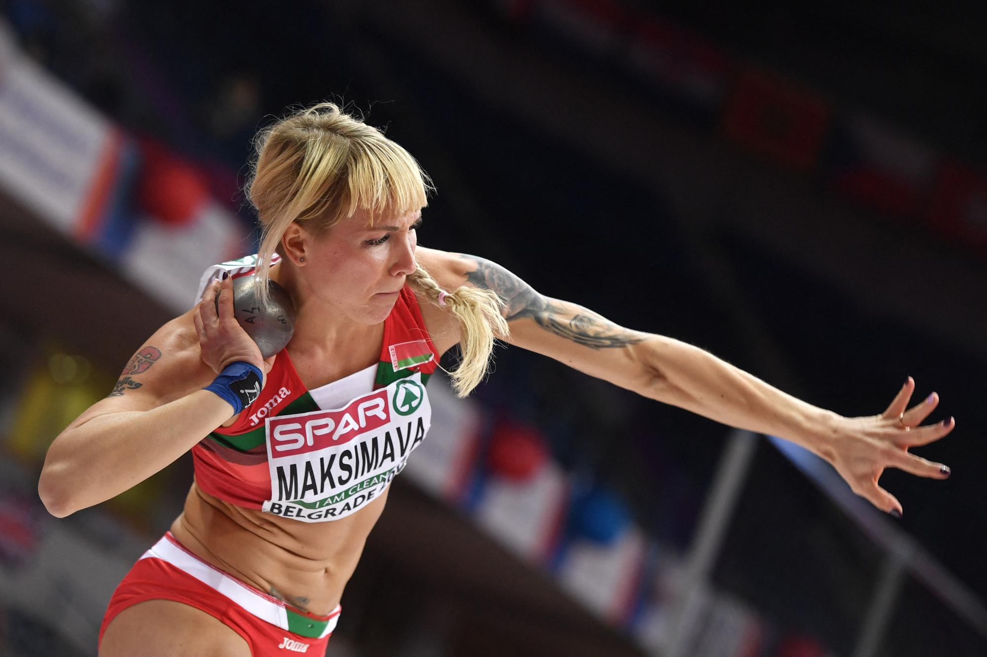 La Biélorusse Yana Maksimava participe au lancer du poids du pentathlon féminin lors des championnats d'Europe d'athlétisme en salle à Belgrade, le 3 mars 2017. [AFP - ANDREJ ISAKOVIC]