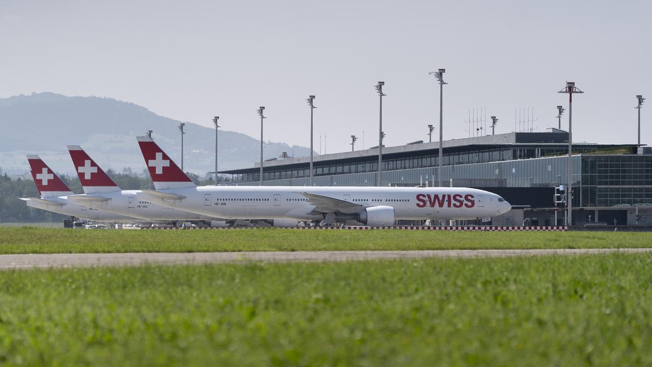 Le personnel de cabine de la compagnie Swiss veut résilier l'actuelle CCT. [Keystone - Gaetan Bally]