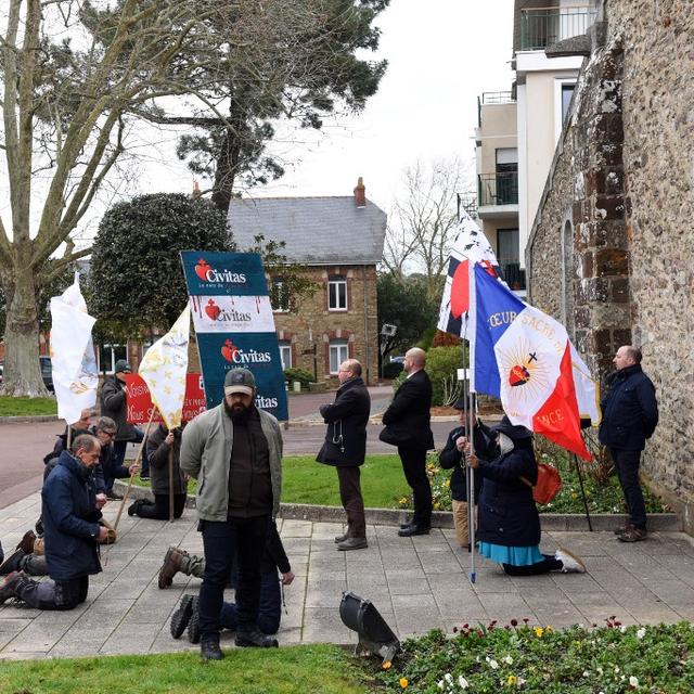 Le gouvernement français a acté mercredi la dissolution du mouvement catholique intégriste Civitas. [AFP - Sébastien Salom-Gomis]
