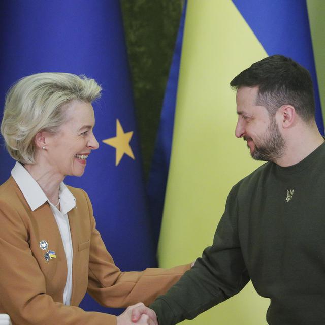 L'Ukraine célébrera désormais la Journée de l'Europe le 9 mai, comme le reste des pays de l'Union européenne. [Keystone - Sergey Dolzhenko - EPA]