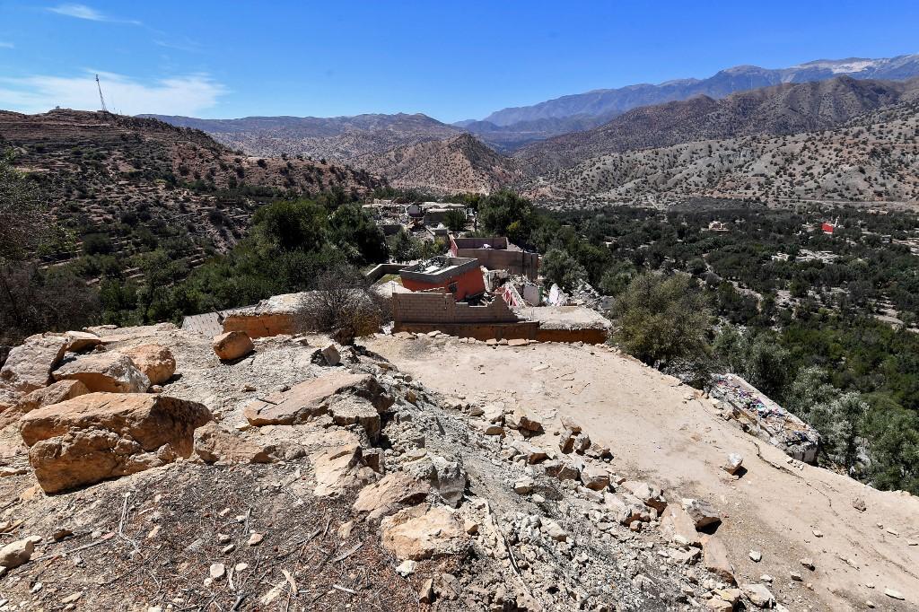 Décombres du village d'Imoulas dans la province de Taroudant. [AFP - Fethi Belaid]