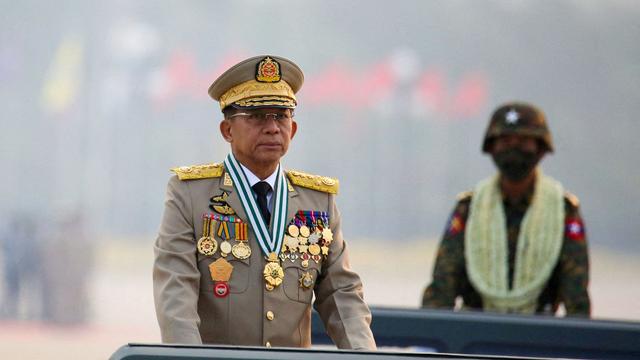 Le chef de la junte birmane, le général Min Aung Hlaing, en 2021. [REUTERS]