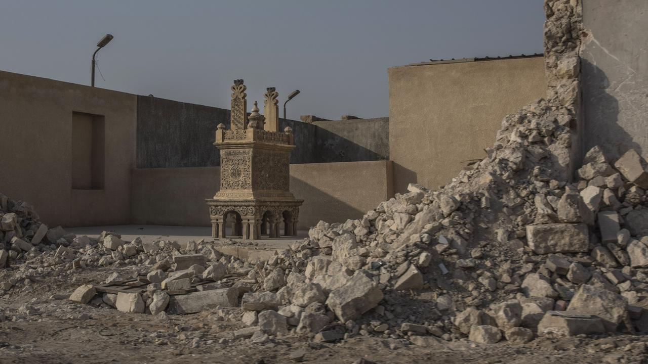 La construction d'une route à travers la Cité des morts, au Caire, menace ce patrimoine classé au patrimoine mondial de l'humanité de l'UNESCO. [Keystone - AP Photo/Nariman El-Mofty]