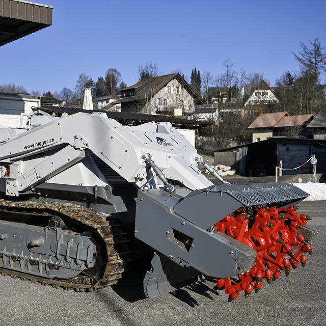 L'engin de déminage de la fondation Digger. [Keystone - Peter Schneider]