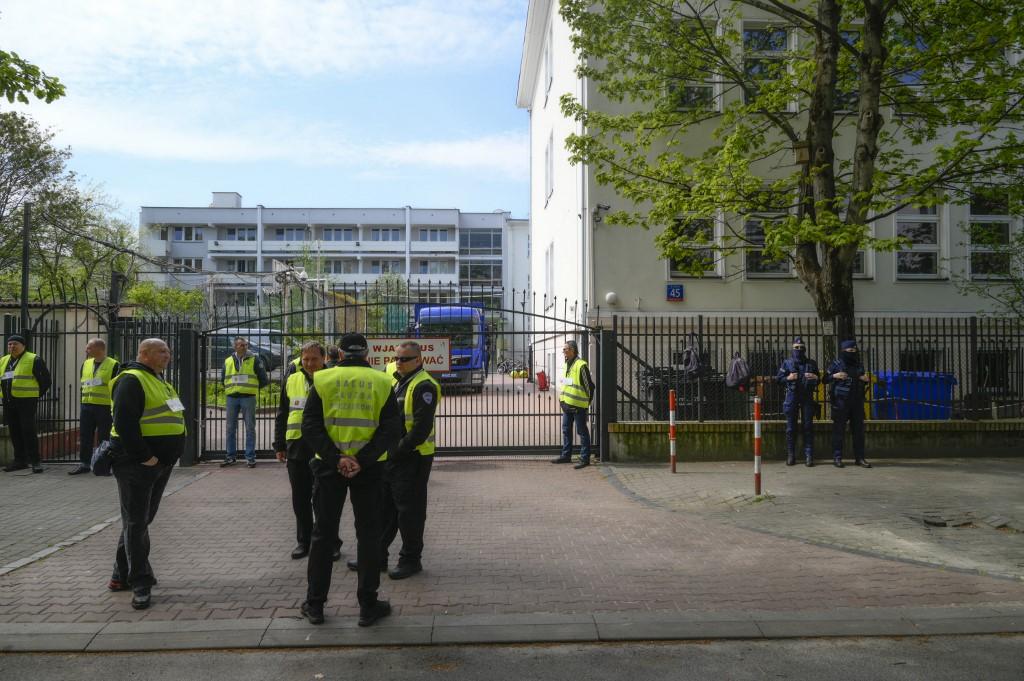 La Pologne a saisi samedi le bâtiment du lycée russe à Varsovie. [AFP - Jaap Arriens]