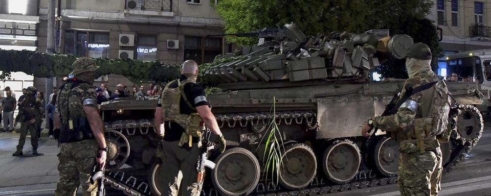 Des soldats du groupe Wagner lors de la mutinerie du 24 juin. [KEYSTONE - EPA/ARKADY BUDNITSKY]