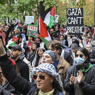 La France a interdit une manifestation pro-palestinienne en prétextant des "risques pour la sécurité" après le renouveau des hostilités entre le Hamas et Israël. [Keystone/The Canadian Press via AP - Graham Hughes]
