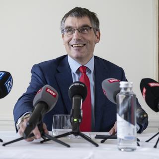 Mercredi 4 octobre: le socialiste vaudois Roger Nordmann annonce être candidat à la candidature pour succéder à Alain Berset au Conseil fédéral. [Keystone - Peter Schneider]