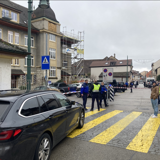 La police neuchâteloise est intervenue rapidement pour interpeller l'homme qui s'était introduit dans le collège des Corneilles, à Cortaillod (NE). [RTS - Romain Bardet]