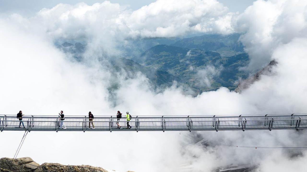 Glacier 3000 aux Diablerets (VD) sera de nouveau en fonction dès samedi à 09h00. [Keystone]