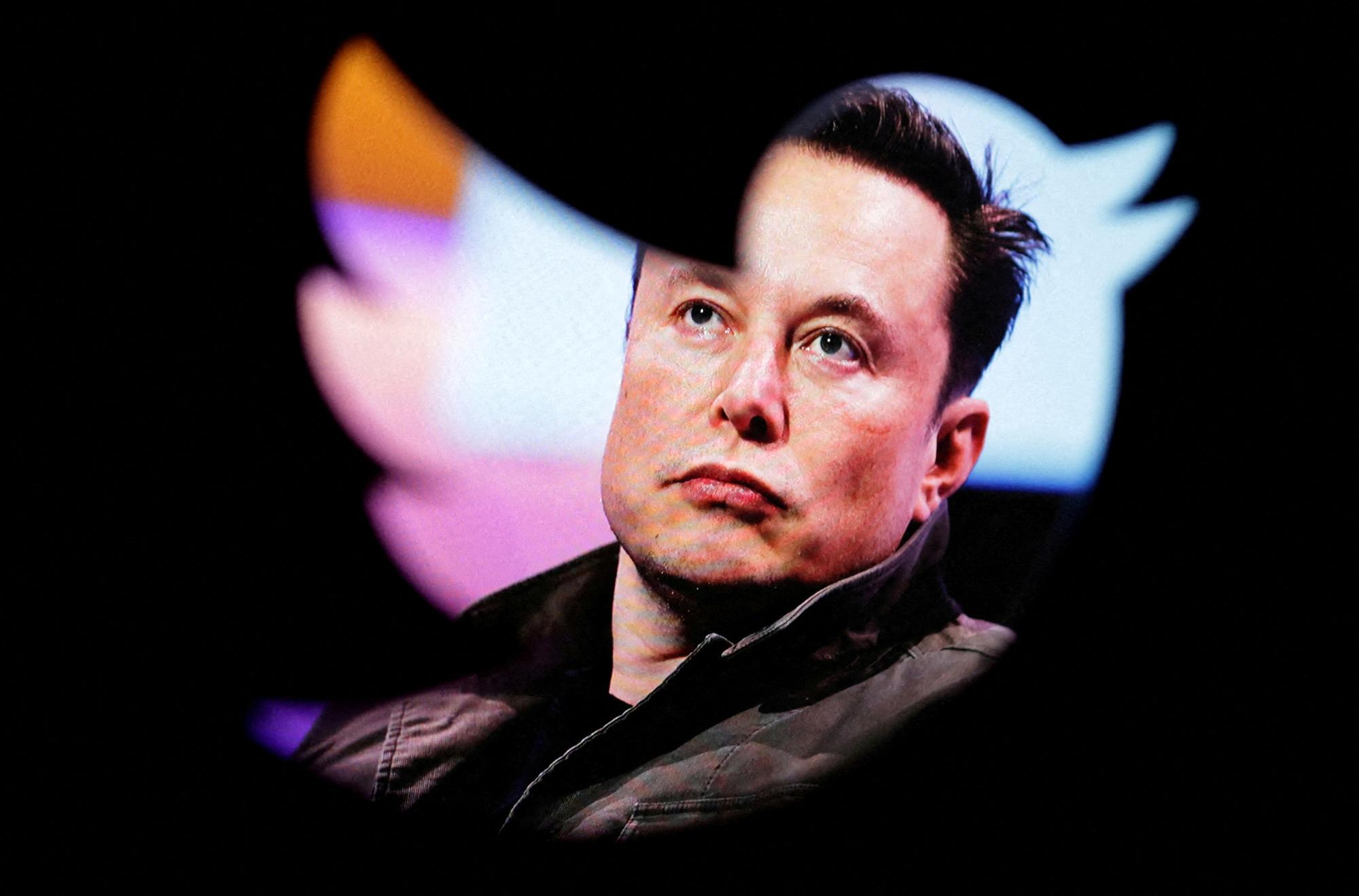 Elon Musk restreint le volume de Twitter pour contrer l'IA [Reuters - Dado Ruvic]