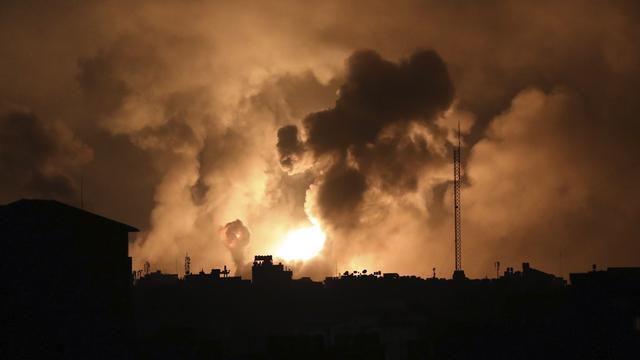 L'armée israélienne a multiplié les bombardements et lancé des offensives terrestres sur la bande de Gaza. [Keystone - AP Photo/Abed Khaled]