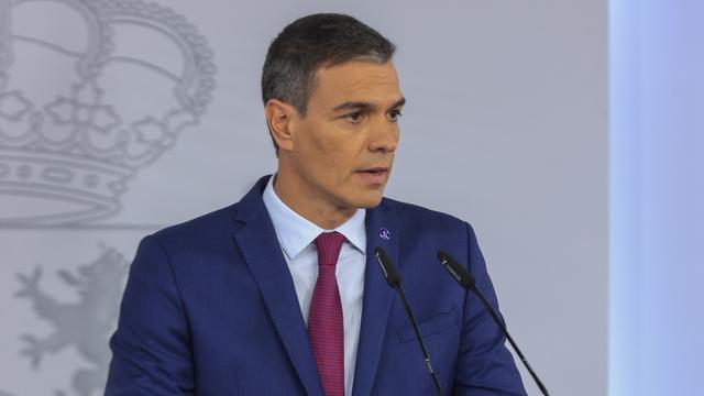 Pedro Sánchez est chargé par le roi d'Espagne de tenter de former un gouvernement. [KeystoneLe roi d'Espagne charge Pedro Sánchez de tenter de former un gouvernement - EPA EFE POOL]