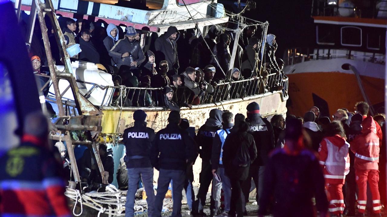 Plusieurs bateaux de migrants ont été secourus en Italie ce samedi 11 mars 2023. [Giuseppe Pipita]