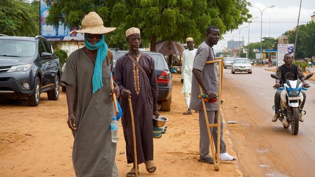 Après le coup d'État, la crainte d'une intervention militaire est réelle au sein de la population du Niger (image d'illustration). [Keystone/EPA - Issifou Djibo]