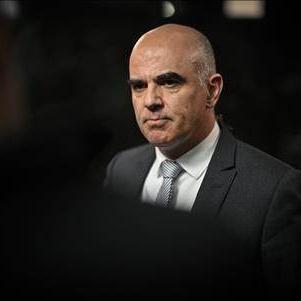 Les partis ont réagi à l'annonce du départ d'Alain Berset en le remerciant pour son engagement. [Keystone]