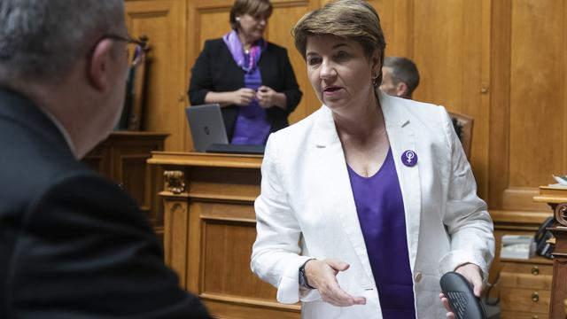 Viola Amherd est "la meilleure conseillère fédérale", selon un sondage. [Keystone - Peter Klaunzer]