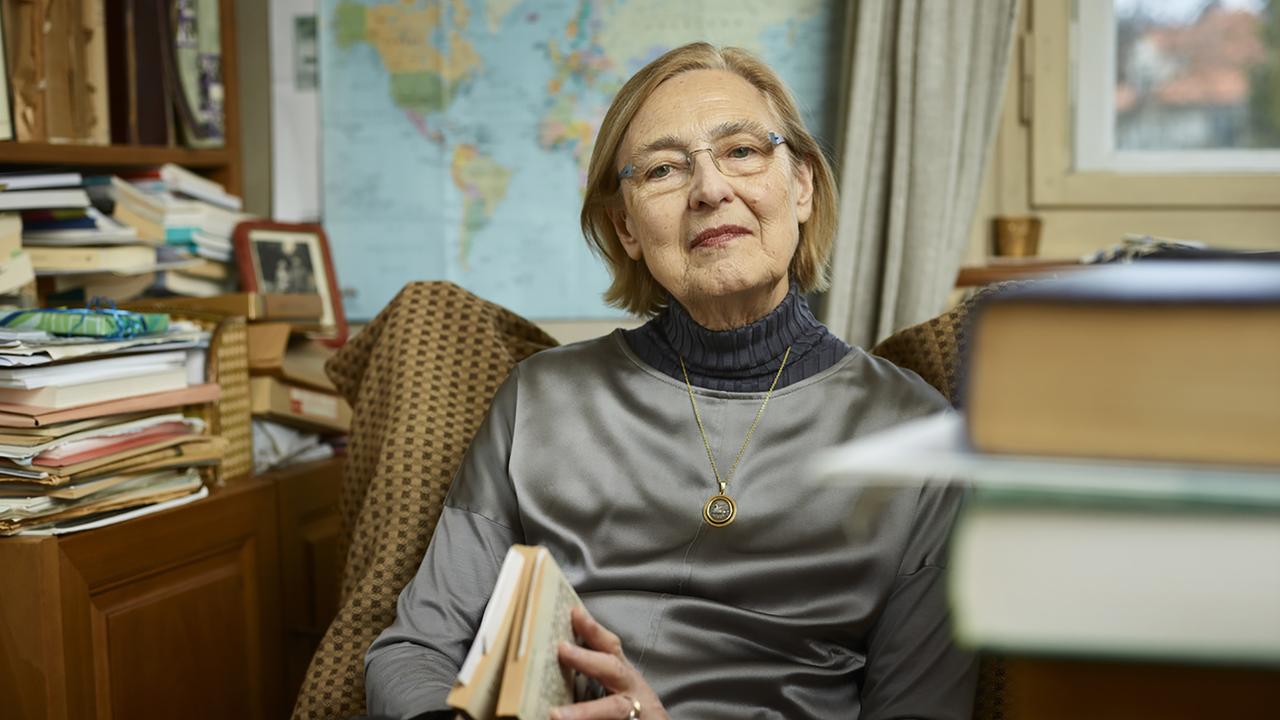 L'écrivaine tessinoise Anna Felder, Grand Prix suisse de littérature, est décédée à 85 ans. [Keystone - Christian Beutler]