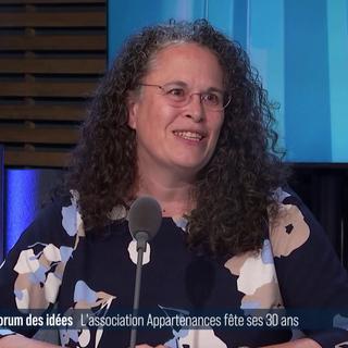 Nathalie Bennoun, psychologue responsable adjointe de la consultation psychothérapeutique pour migrants à l’association Appartenances, dans Forum le 16 novembre 2023. [RTS]