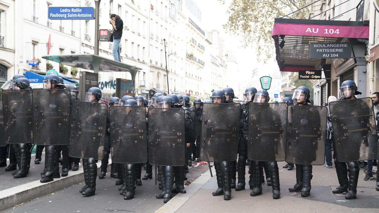 Quelque 10'000 policiers seront mobilisés pour la manifestation contre la réforme des retraites en France. [AFP - Fiora Garenzi]
