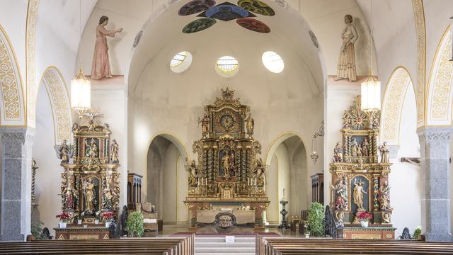 Une vue de l'intérieur de l'église St. Mauritius à Zermatt. [Keystone - Christian Beutler]