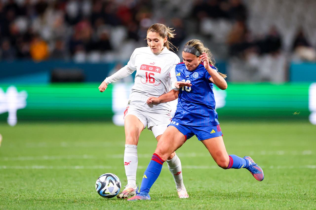 Sandrine Mauron (gauche) et la Suisse sont déterminées à poursuivre sur leur lancée. [(James Whitehead/freshfocus) - James Whitehead]