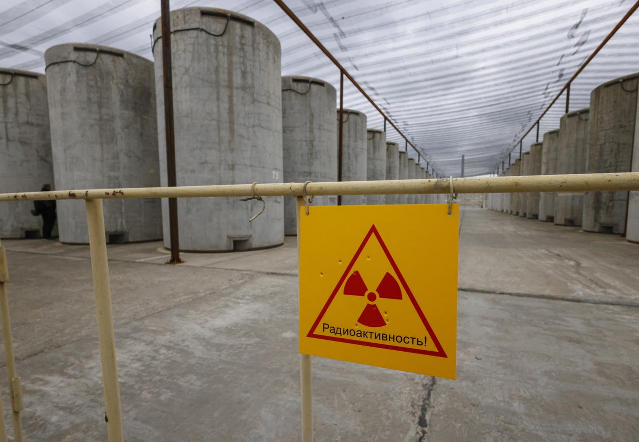 La centrale nucléaire ukrainienne de Zaporijjia a une nouvelle fois été coupée du réseau électrique, a annoncé l'occupant russe. [EPA/Keystone - Sergei Ilnitsky]