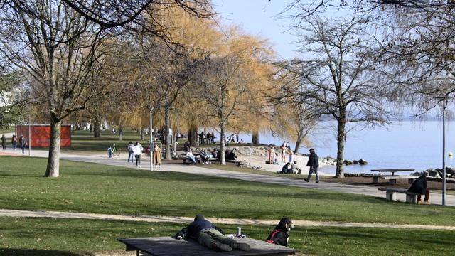 Plus de 20 ans après Expo.02, le parc des Jeunes-Rives à Neuchâtel va se transformer. [Keystone - Anthony Anex]