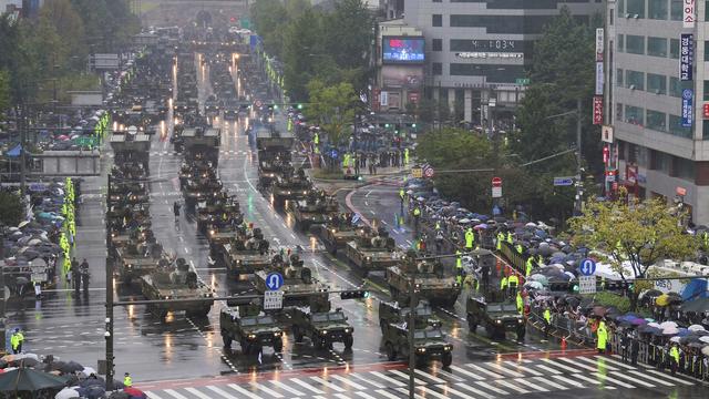 La Corée du Sud a organisé son premier défilé militaire en dix ans. [KEYSTONE - SUH DAE-YEON]