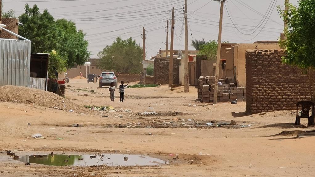 Les combats entre l'armée et les paramilitaires au Soudan depuis près de quatre mois ont laissé derrière eux des milliers de cadavres en décomposition qui font craindre des risques d'épidémies. [afp]