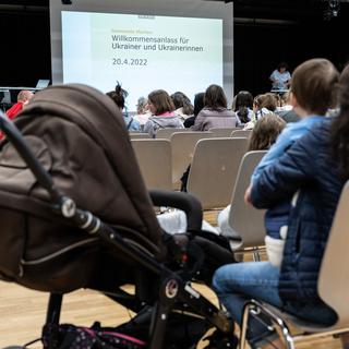 Une séance d'accueil des réfugiés ukrainiens à Morat dans le canton de Fribourg, le 20 avril 2022. (Image d'illustration) [KEYSTONE - Peter Schneider]