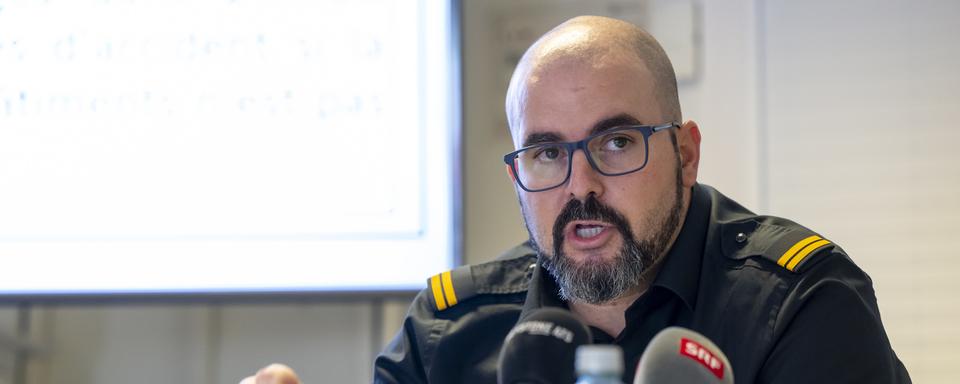 Le lieutenant-colonel Grégory Duc, chef d'intervention générale du Service d'Incendie et de Secours des Montagnes neuchâteloises. [Keystone - Martial Trezzini]