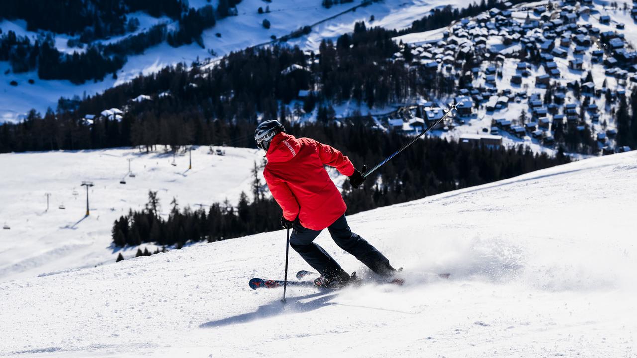 Les contribuables paient un abonnement de ski à 4000 francs aux conseillers fédéraux. [KEYSTONE - JEAN-CHRISTOPHE BOTT]
