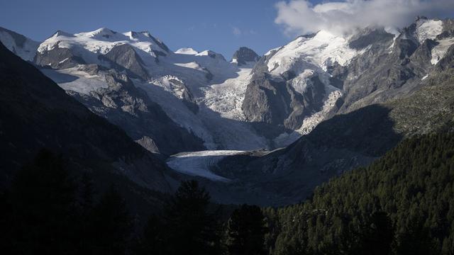 Vue sur le glacier de Morteratsch (GR). [Keystone - Gian Ehrenzeller]