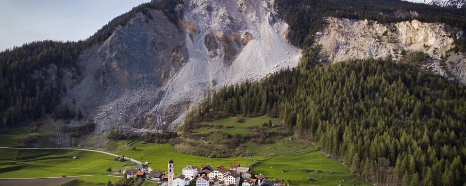 Les habitants de Brienz-Brinzauls doivent être évacués. [Keystone - Gian Ehrenzeller]