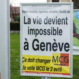 Affiche du MCG lors de la campagne pour les élections cantonales 2023 à Genève. [Keystone - Salvatore Di Nolfi]