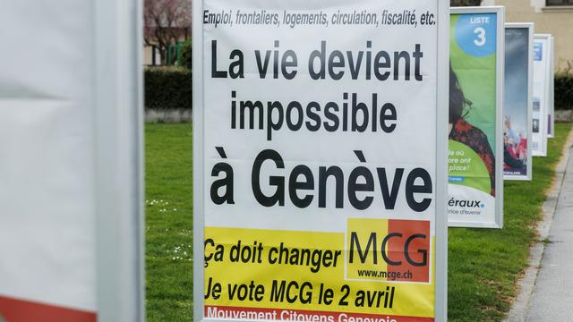 Affiche du MCG lors de la campagne pour les élections cantonales 2023 à Genève. [Keystone - Salvatore Di Nolfi]