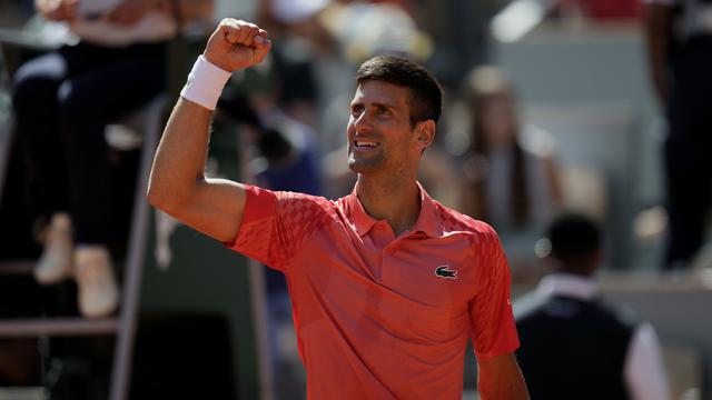 Novak Djokovic continue sa route sur la terre battue parisienne. [Thibault Camus]