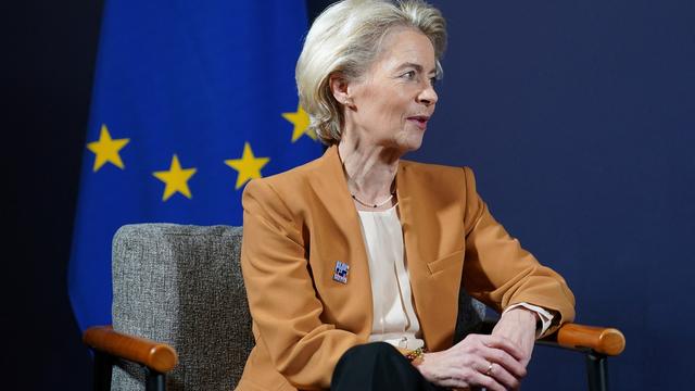 Ursula Von der Leyen est à Kiev pour aborder l'élargissement de l'UE. [Pool via Reuters - Joe Giddens]