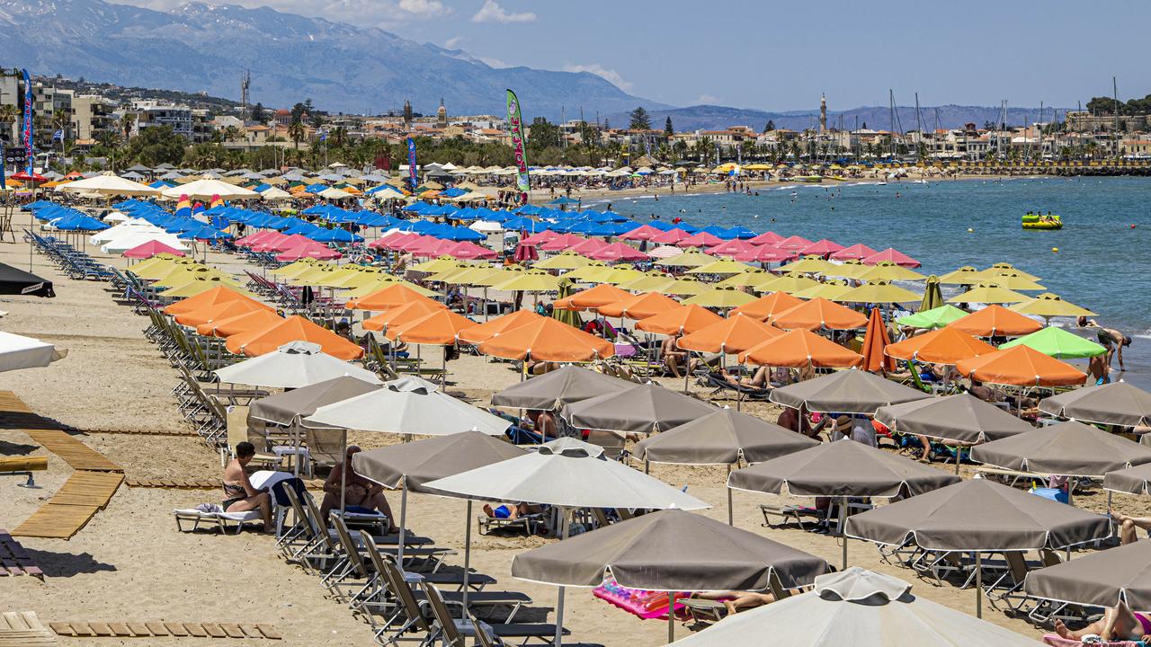 En Grèce, la fronde contre la privatisation des plages s'organise. [NURPHOTO VIA AFP - NICOLAS ECONOMOU]