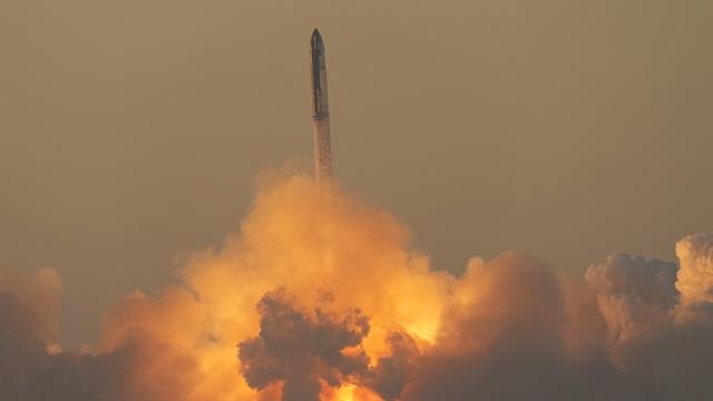 SpaceX a fait décoller la plus grande et la plus puissante fusée jamais construite. [Keystone - Eric Gay]