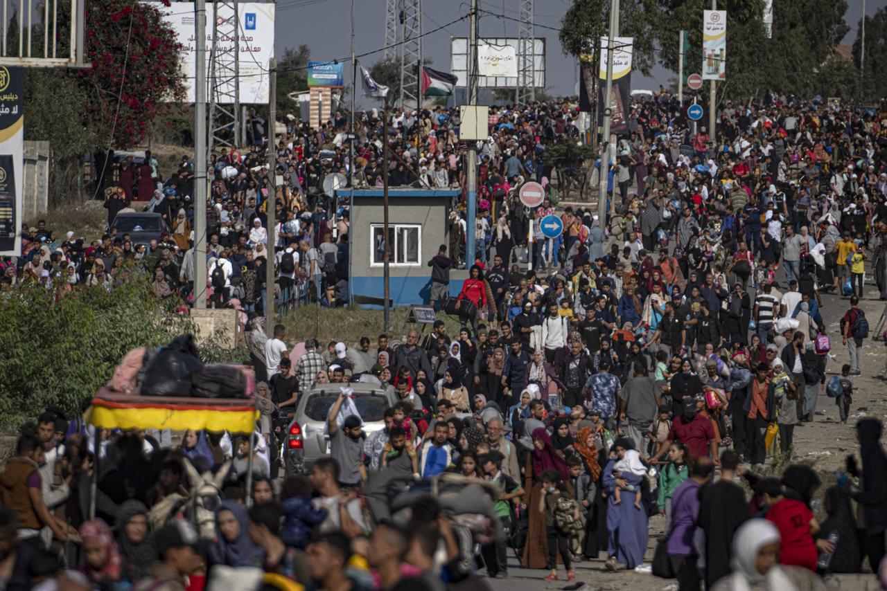 Les habitants de la bande de Gaza fuient vers le sud. [AP photo / Keystone - Fatima Shbair]