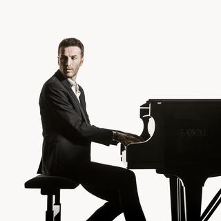 Le compositeur et pianiste franco-britannique Riopy en 2022. [WMG - Pierre-Emmanuel Rastoin]