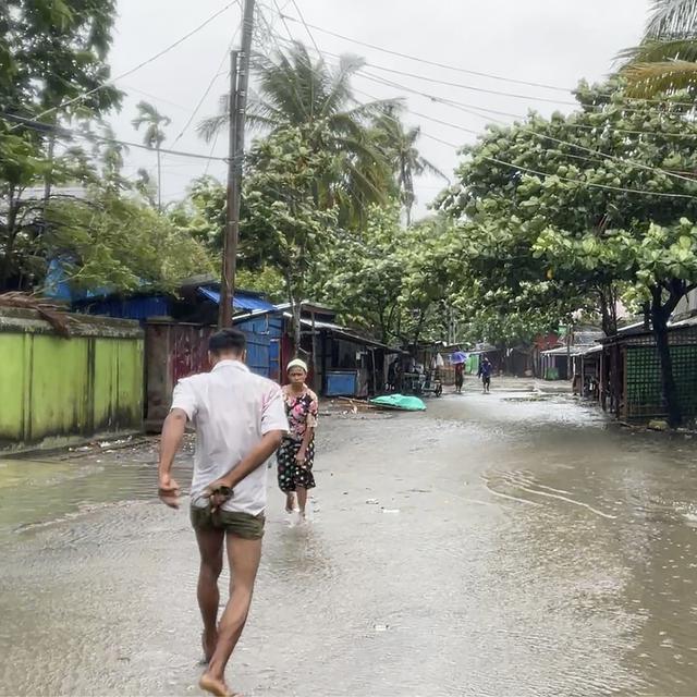 Le cyclone Mocha a touché samedi le Bangladesh. [Keystone - AP Photo]