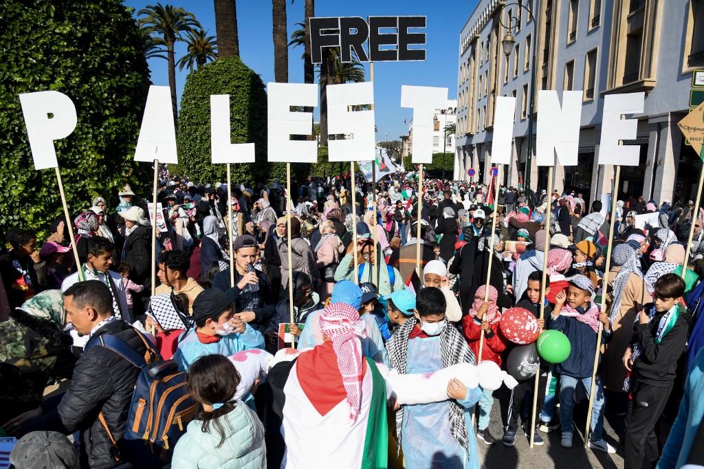 Plus de 10'000 manifestants ont défilé dimanche à Rabat en solidarité avec les Palestiniens dans la bande de Gaza. [AFP]